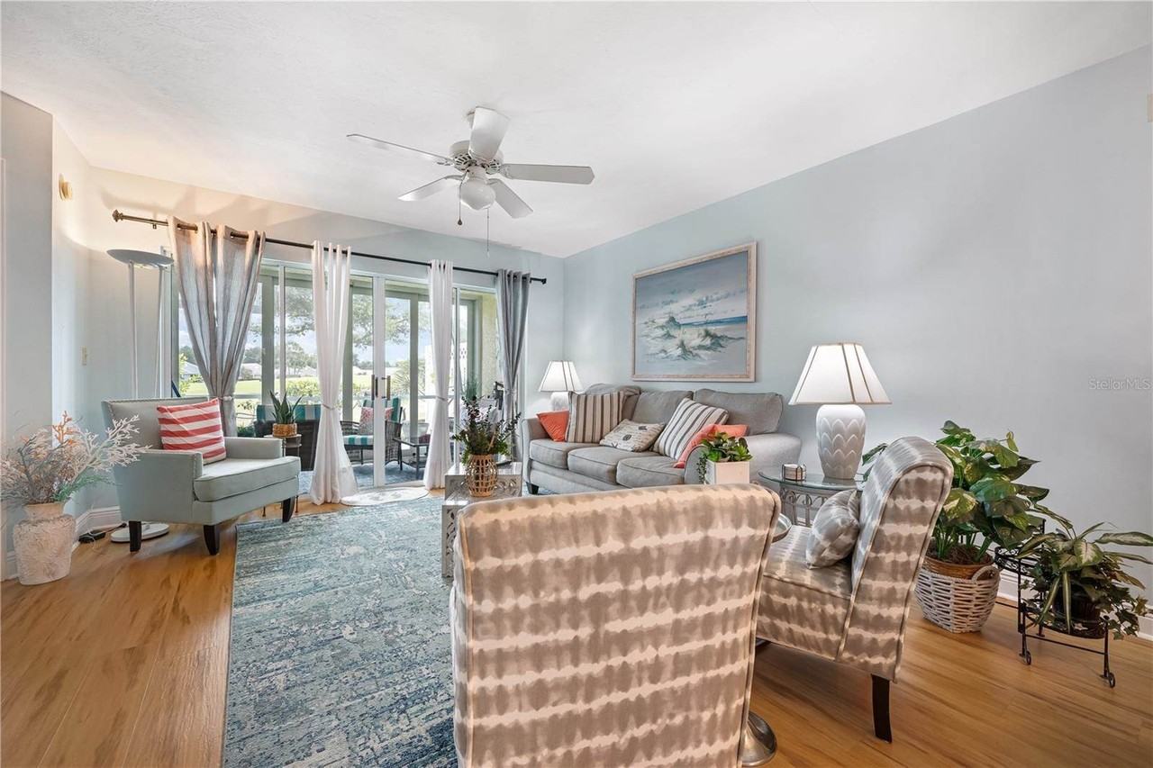 1015 Wexford Blvd #1015 - Photo 5 of 38