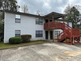 featured image of 704 Pointe Ct