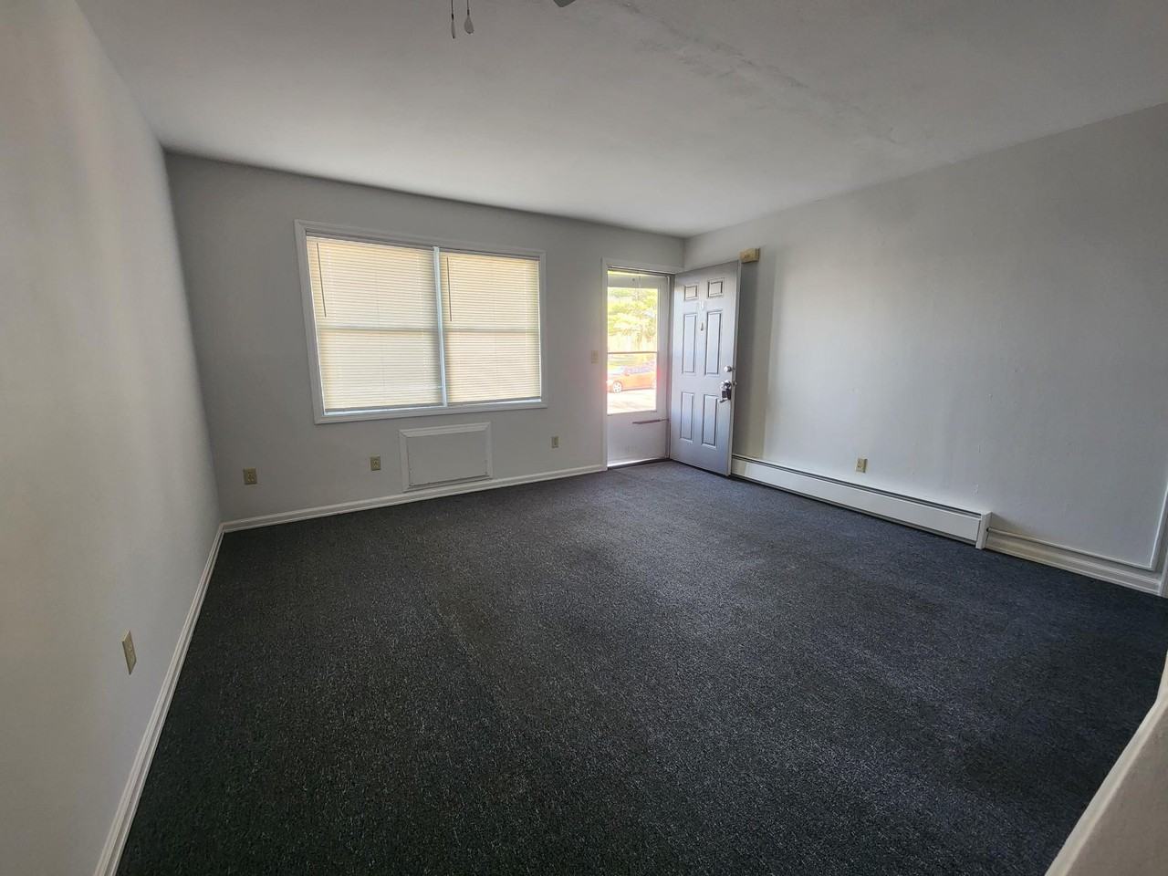 9 Alexander DriveUnit J #J - Photo 4 of 6