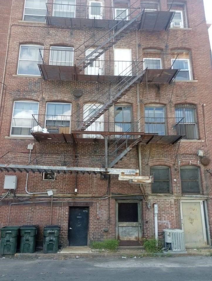 819 Elm St #12 - Photo 4 of 9