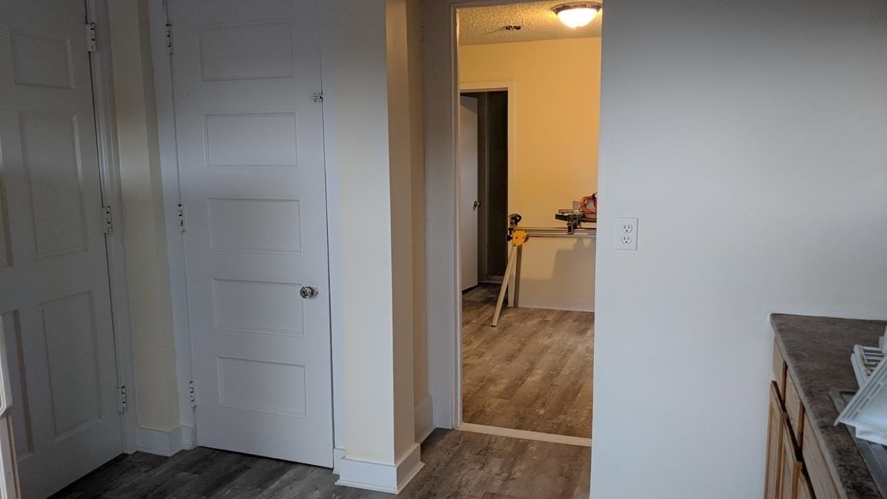 819 Elm St #12 - Photo 6 of 9