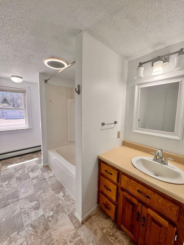 7 Rocky Hill Rd - Photo 4 of 11
