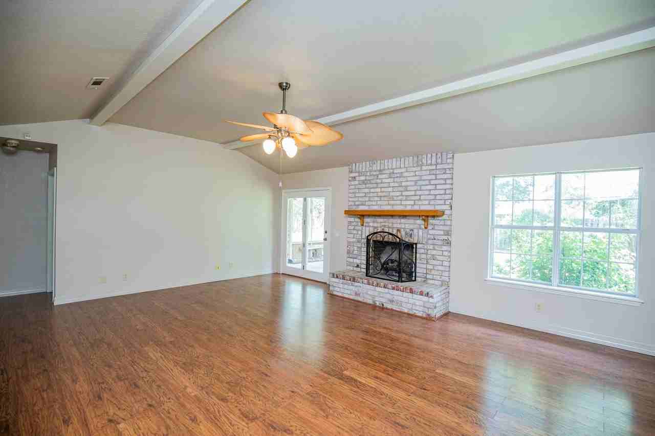 1841 Dick Smith St - Photo 2 of 21