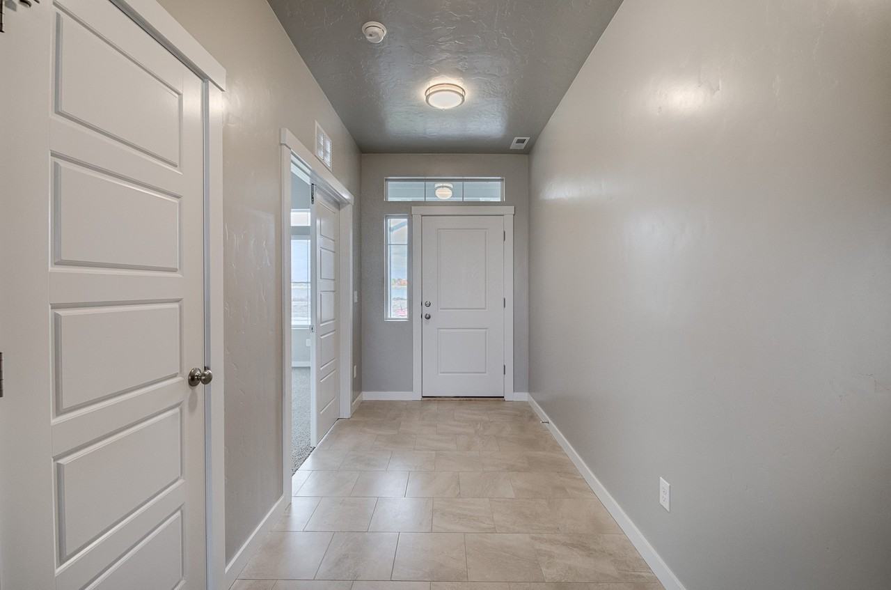 4555 S Merrivale Pl - Photo 3 of 29