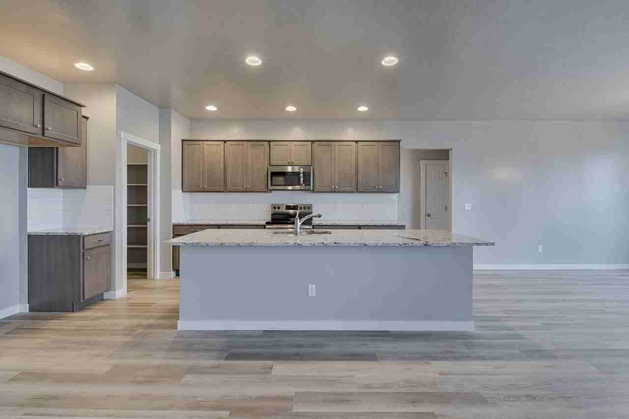 4555 S Merrivale Pl - Photo 7 of 29
