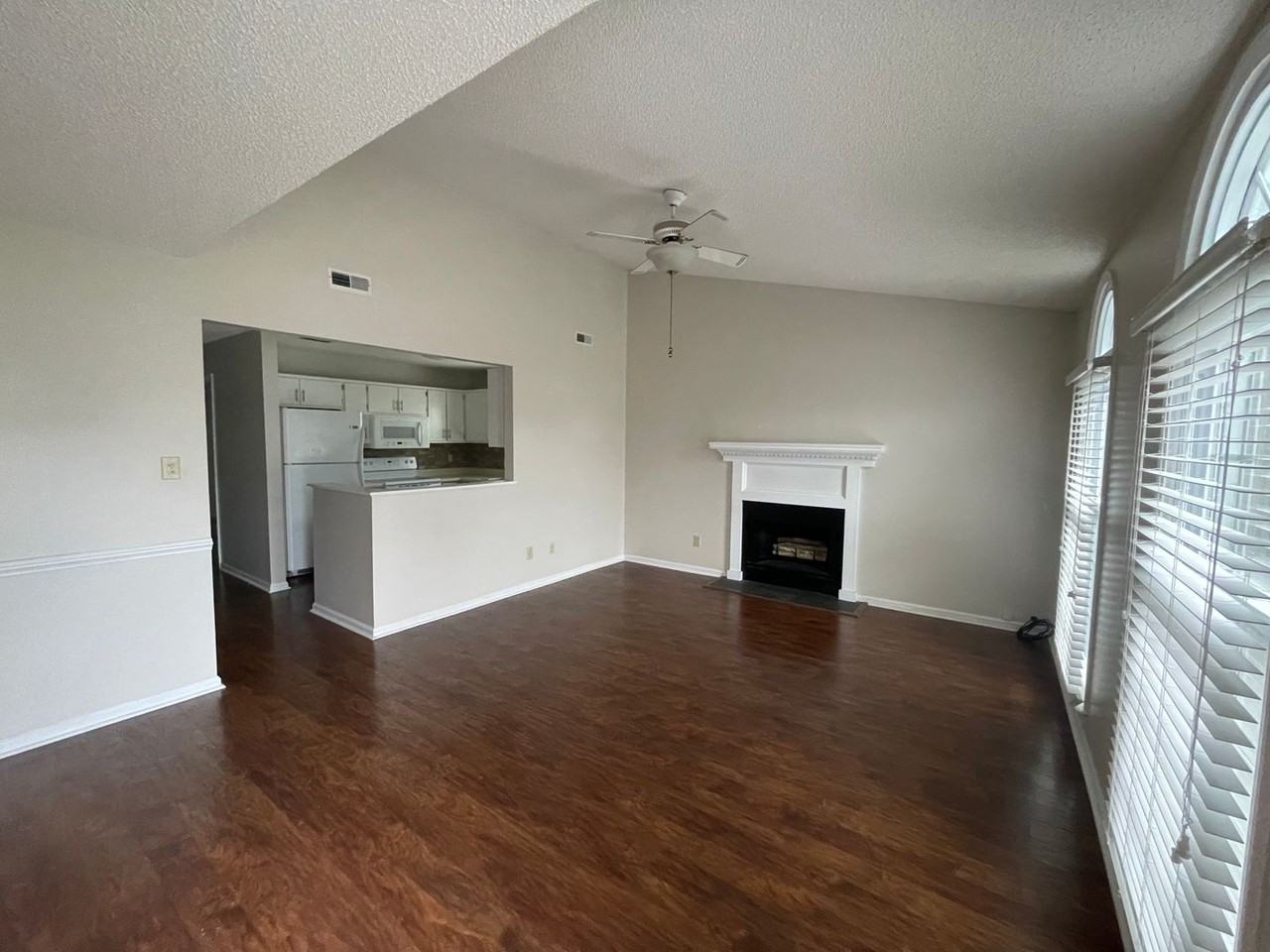 35B Mulberry Ln - Photo 2 of 14