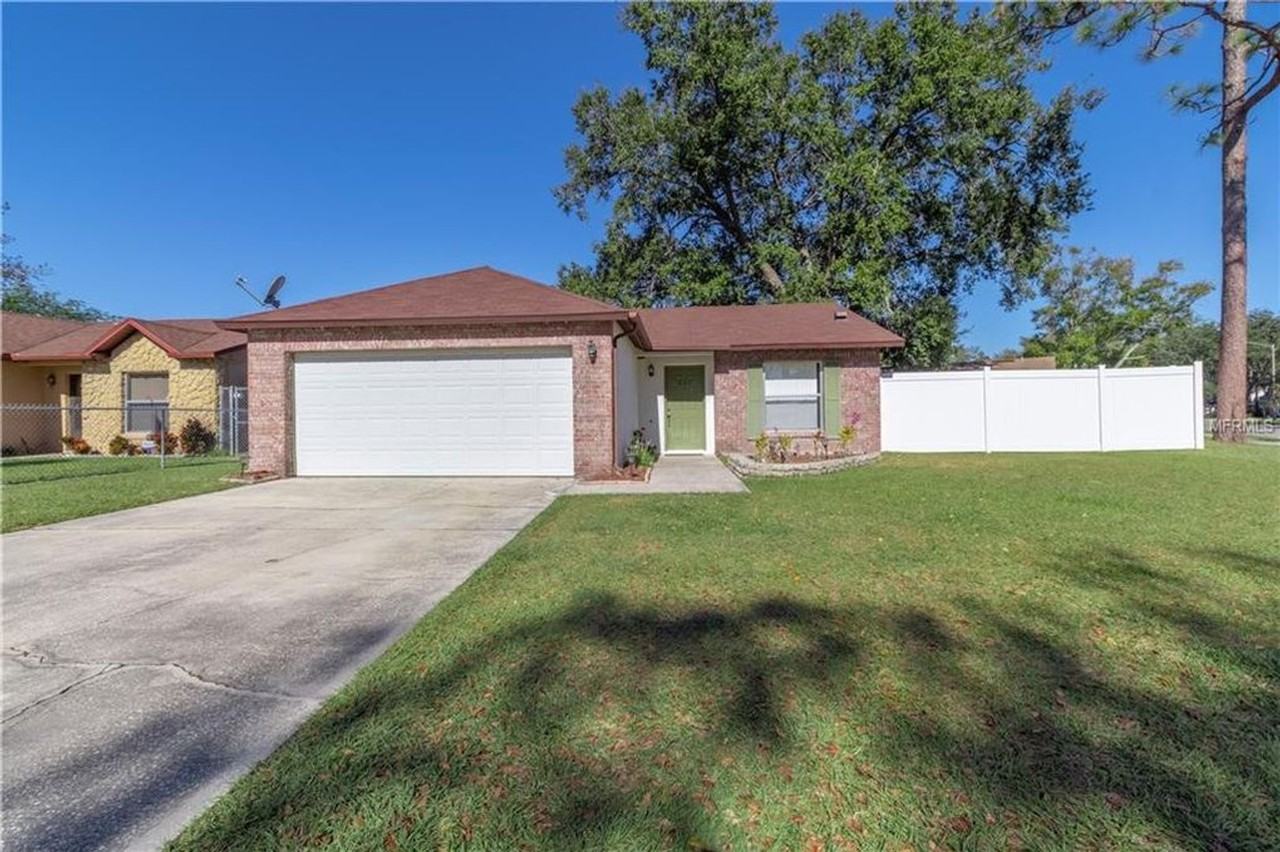832 Oak Manor Cir - Photo 2 of 22