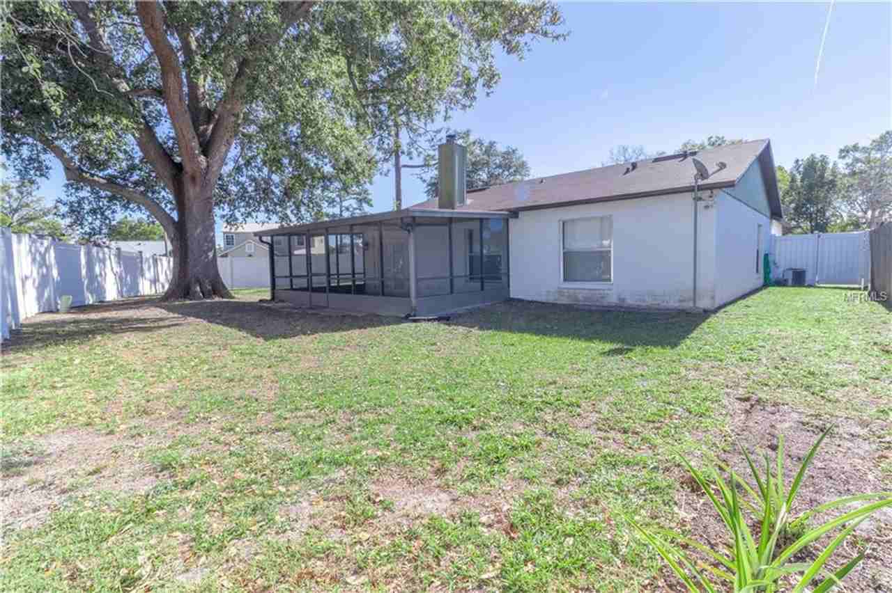 832 Oak Manor Cir - Photo 5 of 22