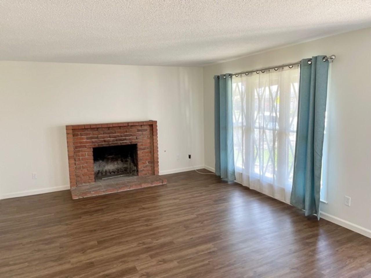 854 Dahlia Pl - Photo 2 of 14