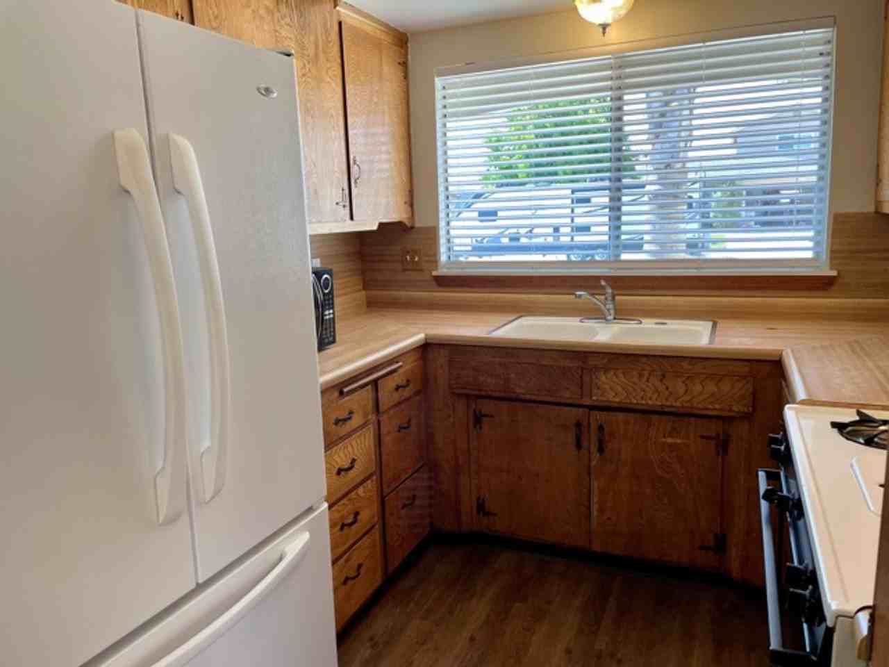 854 Dahlia Pl - Photo 4 of 14