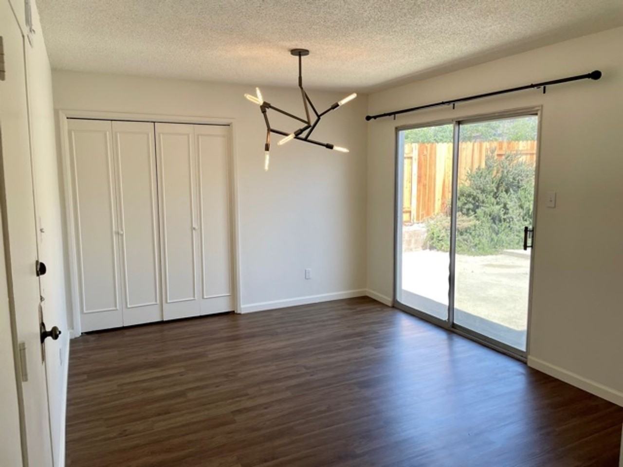 854 Dahlia Pl - Photo 5 of 14