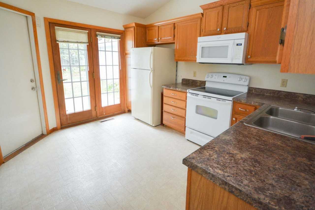 2247 Valleyhigh Dr Nw - Photo 4 of 15