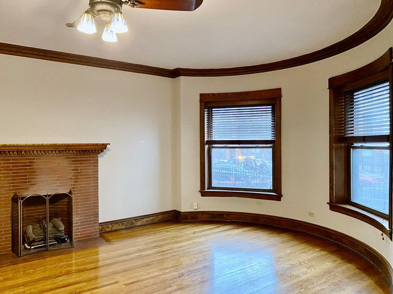 909 W Gordon Ter #1 - Photo 7 of 26