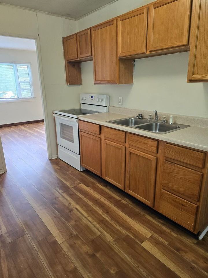 15 Stephendale Ct - Photo 3 of 8