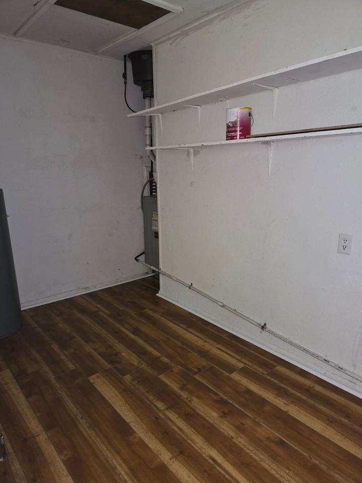 15 Stephendale Ct - Photo 4 of 8