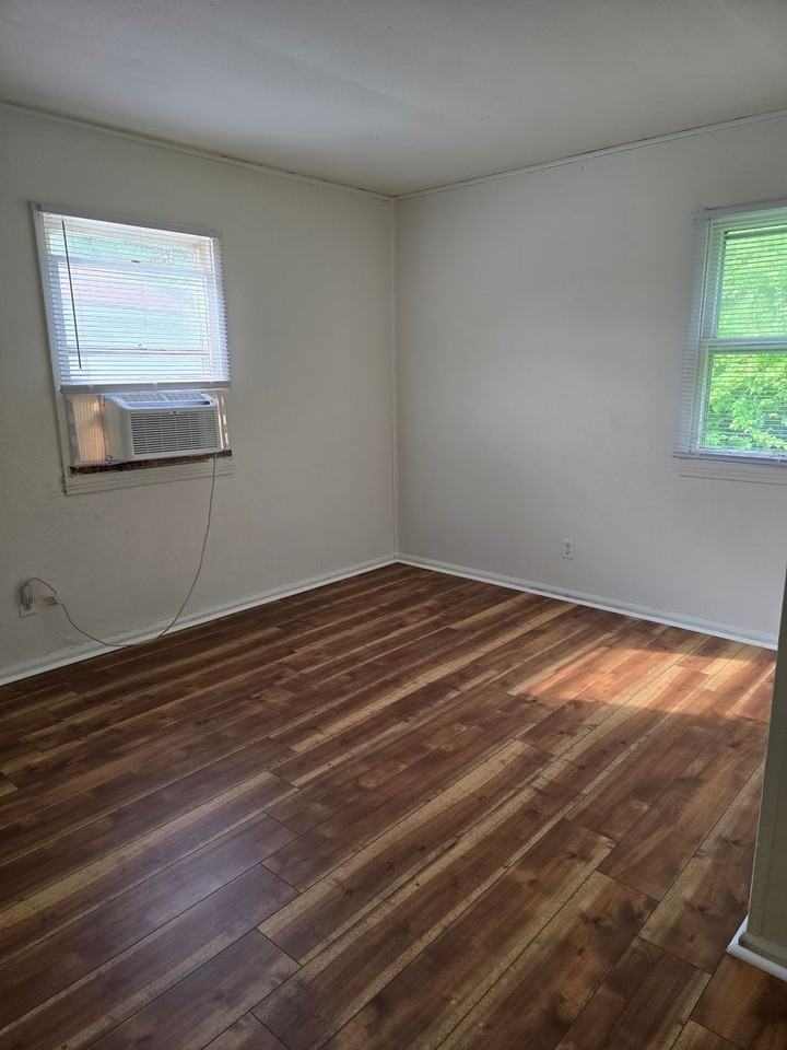 15 Stephendale Ct - Photo 7 of 8