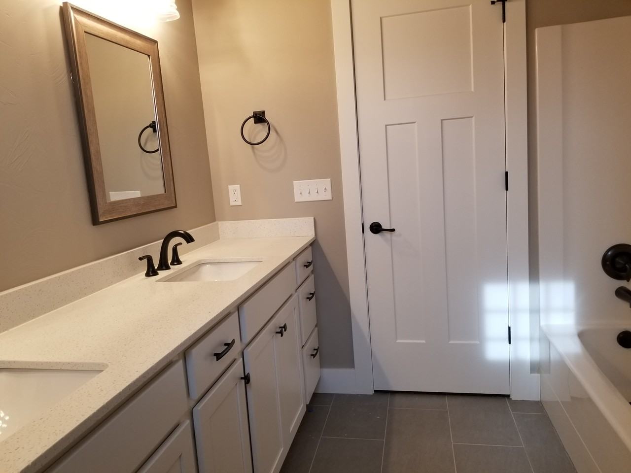 2661 Park Creek Ave #1 - Photo 4 of 4