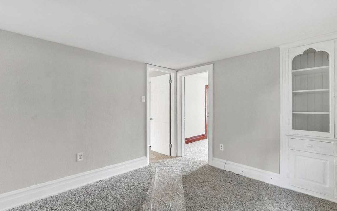 38 E Main St - Photo 6 of 13