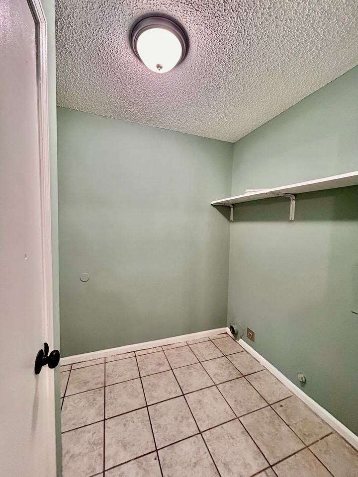 3801 Rainford Dr - Photo 7 of 12