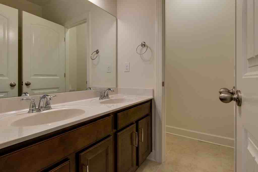 1205 Cressy Ln - Photo 5 of 27