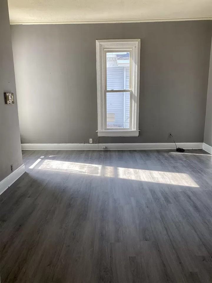 48 E Mechanic St - Photo 5 of 9