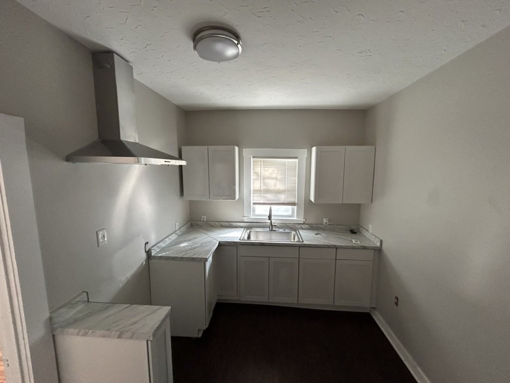 310 W Kenton St - Photo 3 of 12