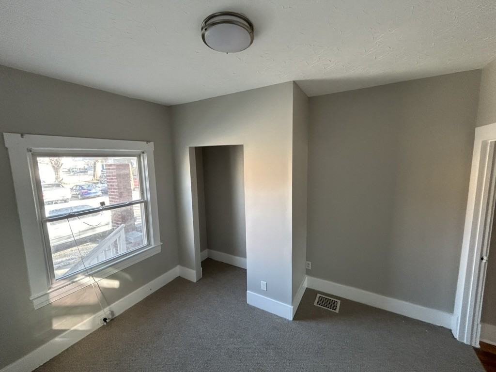 310 W Kenton St - Photo 6 of 12