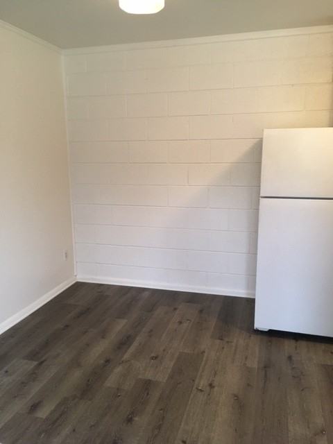 960 E 4th Ave - Photo 5 of 12