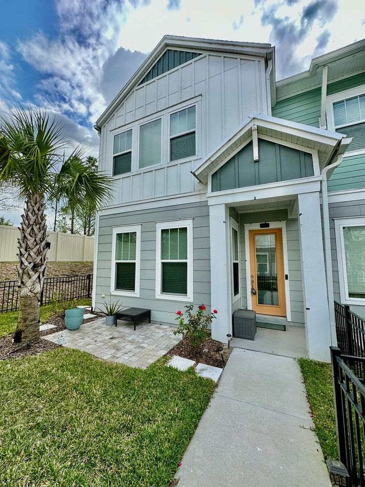 11477 Surfline Ct