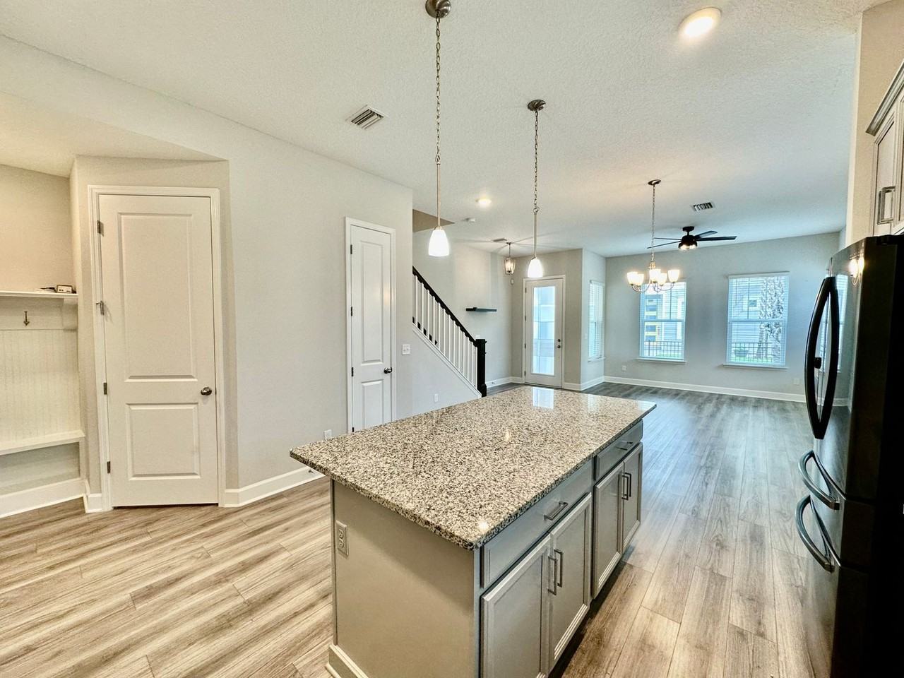 11477 Surfline Ct - Photo 3 of 24