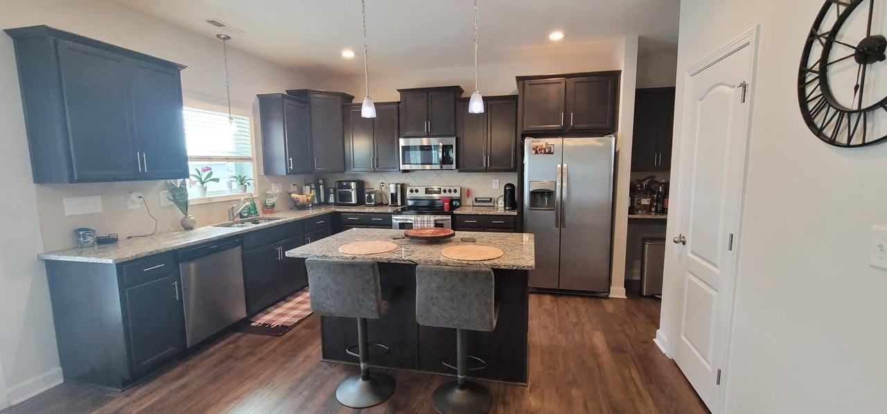 5518 Nessee St - Photo 6 of 21