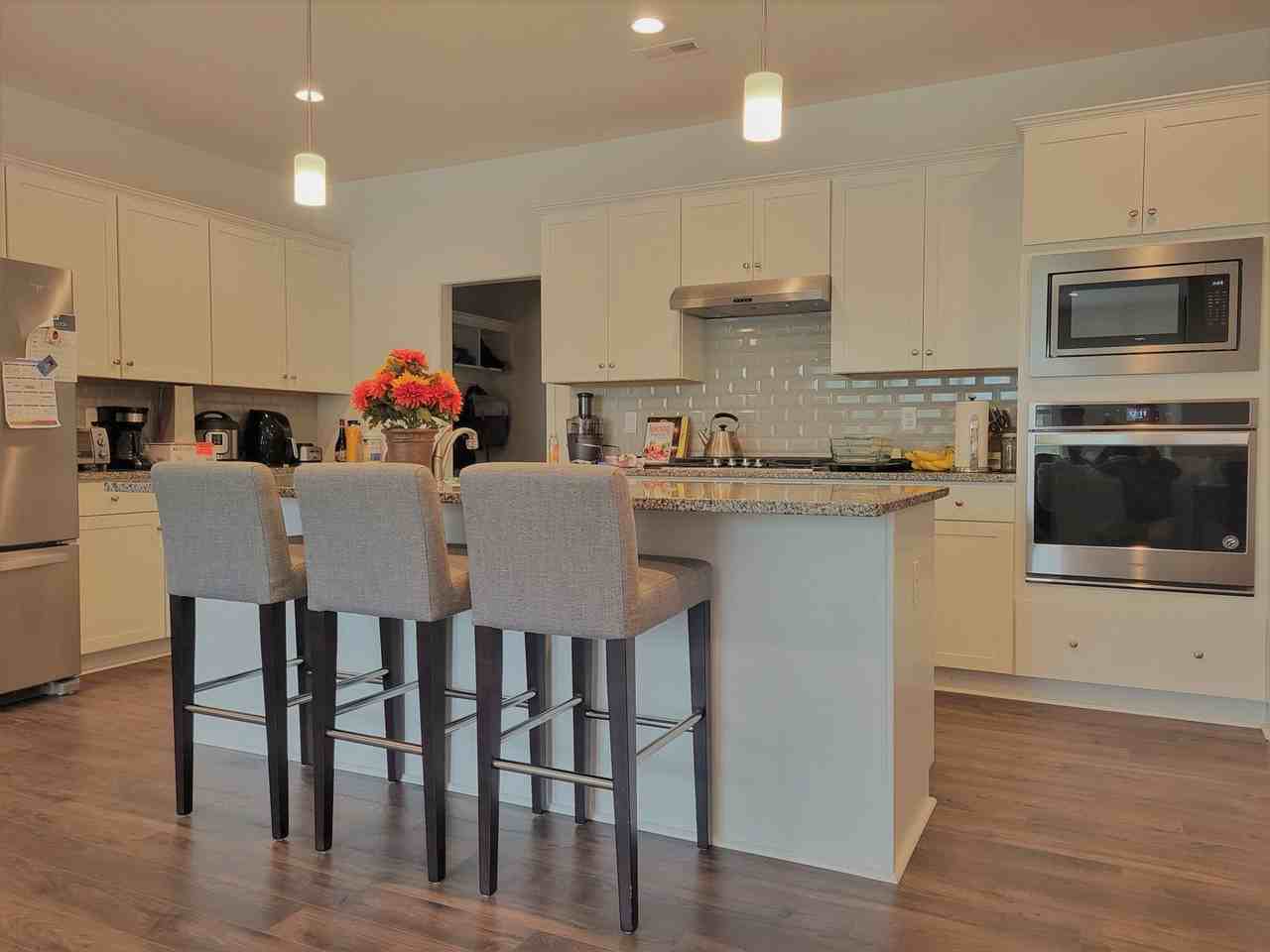 6904 Dunton Rd - Photo 6 of 24