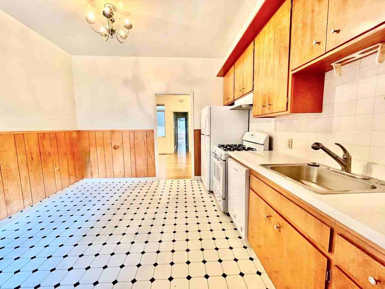 1951A Filbert St - Photo 5 of 14