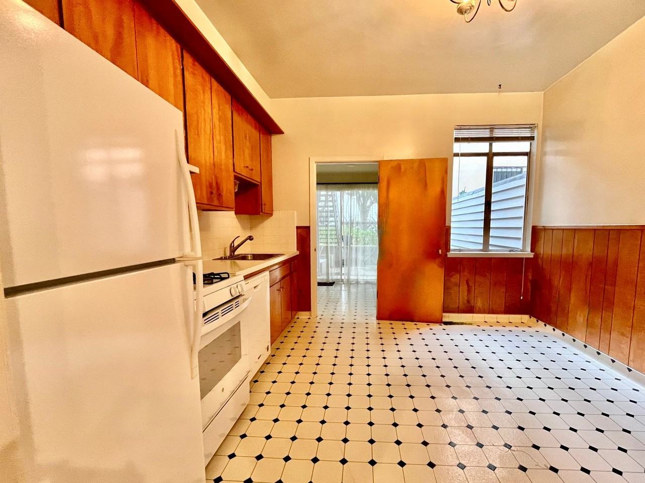 1951A Filbert St - Photo 4 of 14