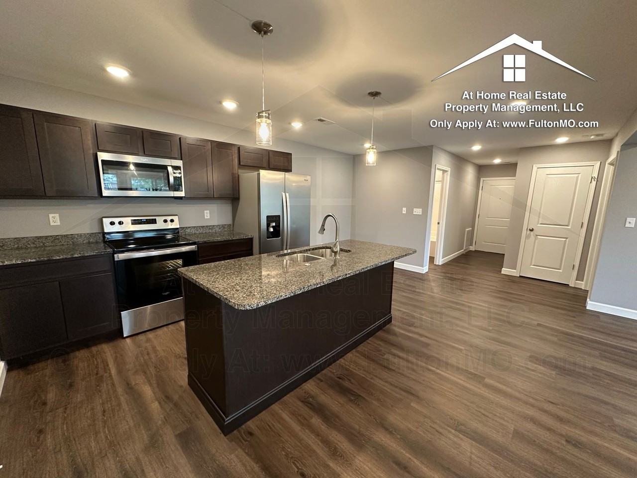2620 N Bluff St - Photo 7 of 29