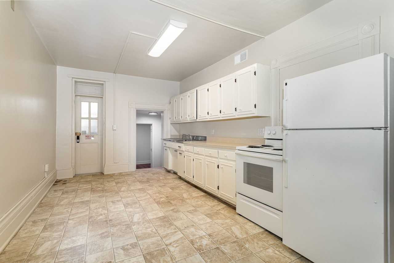 19-23 W High St - Photo 6 of 32