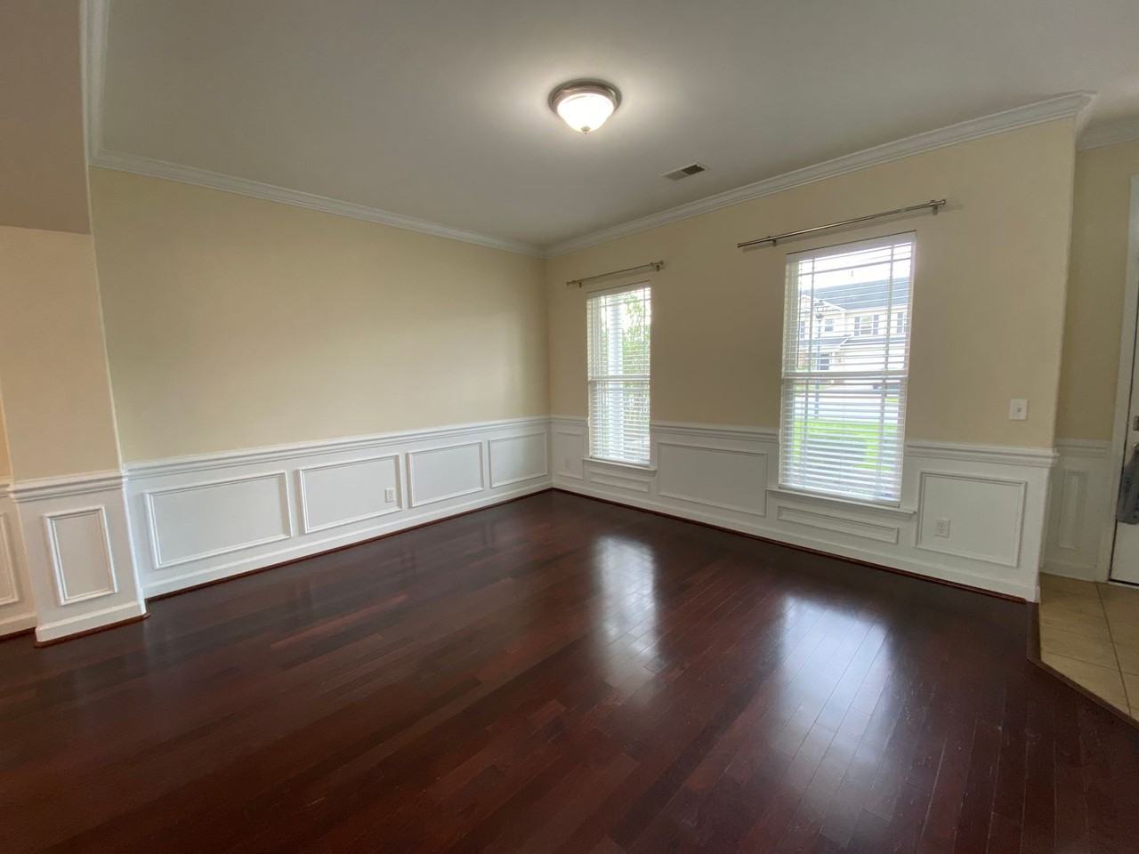 144 Somersby Blvd - Photo 4 of 29