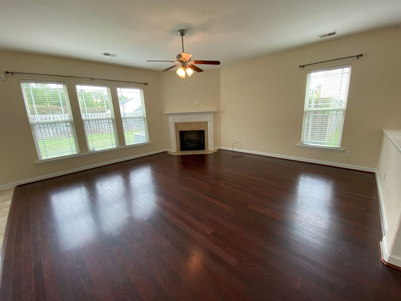 144 Somersby Blvd - Photo 6 of 29
