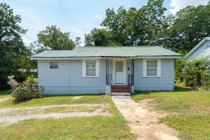 featured image of 510 W Lake Dr