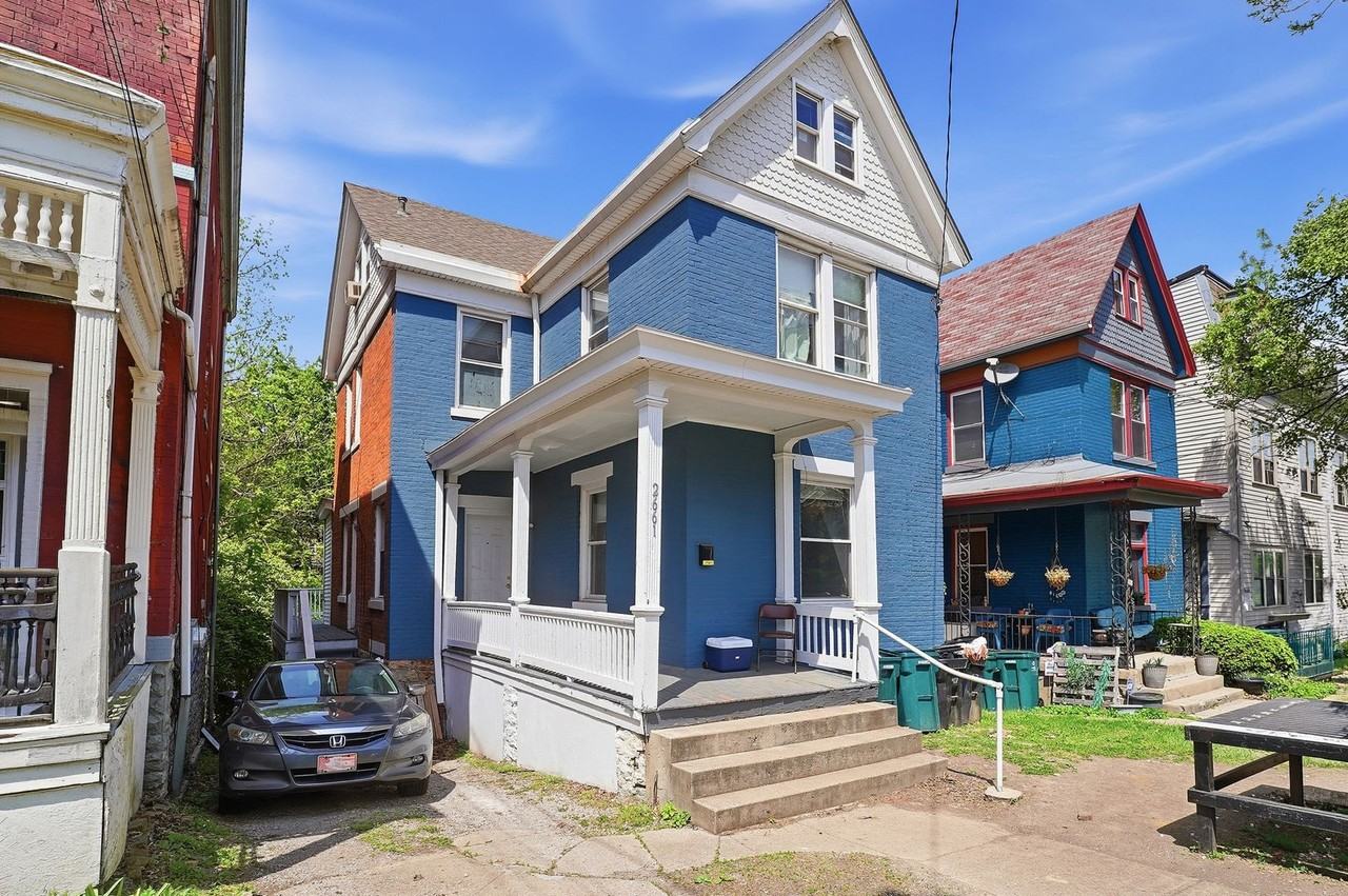 2661 Bellevue Ave - Photo 2 of 44