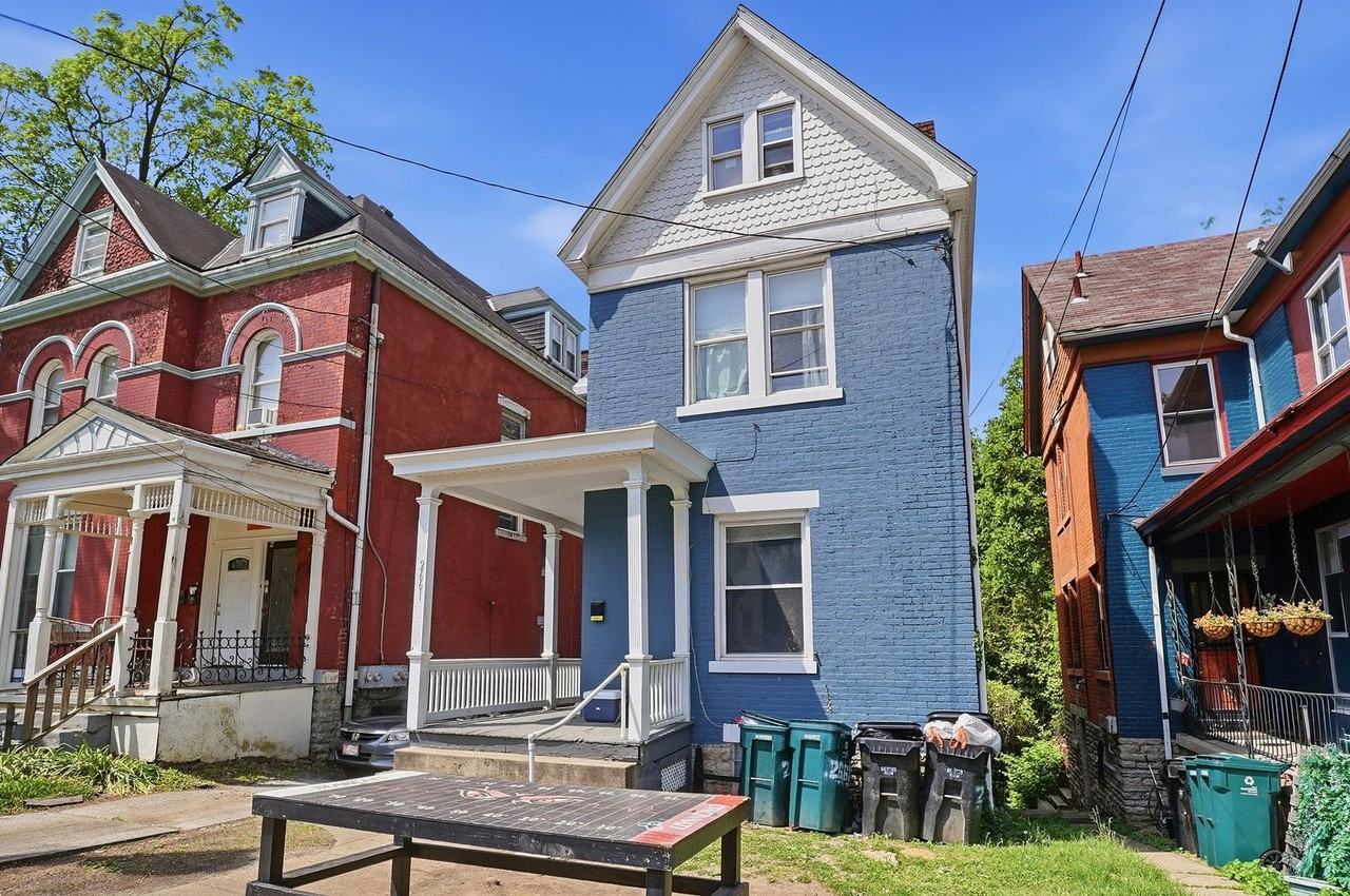 2661 Bellevue Ave - Photo 3 of 44