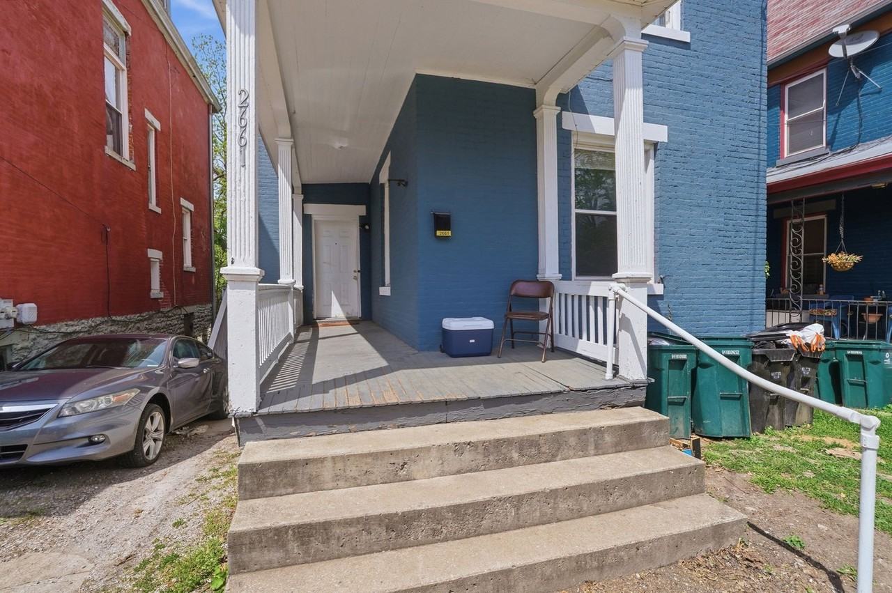 2661 Bellevue Ave - Photo 5 of 44