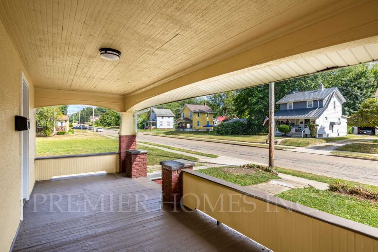 2207 4th St Ne - Photo 3 of 17