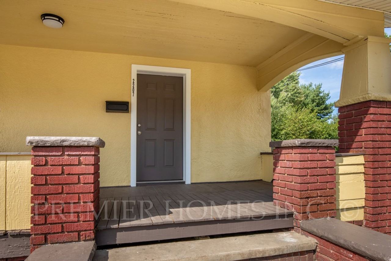 2207 4th St Ne - Photo 4 of 17