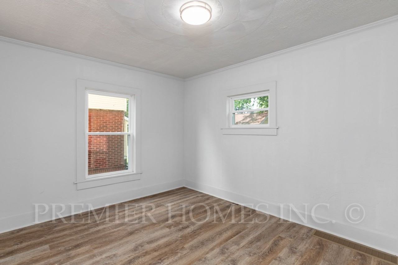 2207 4th St Ne - Photo 7 of 17
