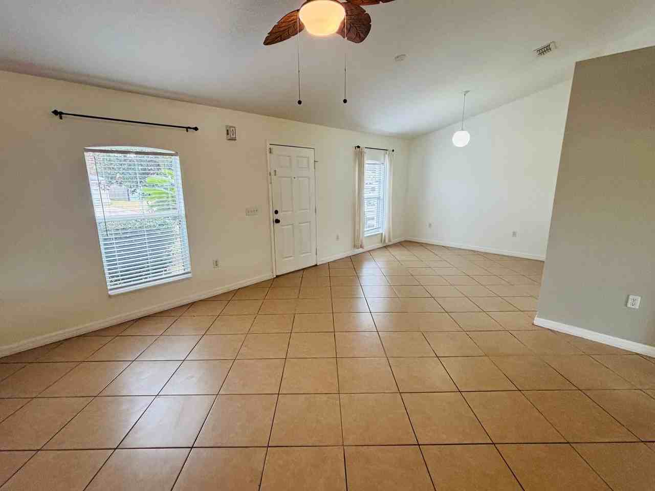 3668 Sw 133rd Loop - Photo 5 of 27