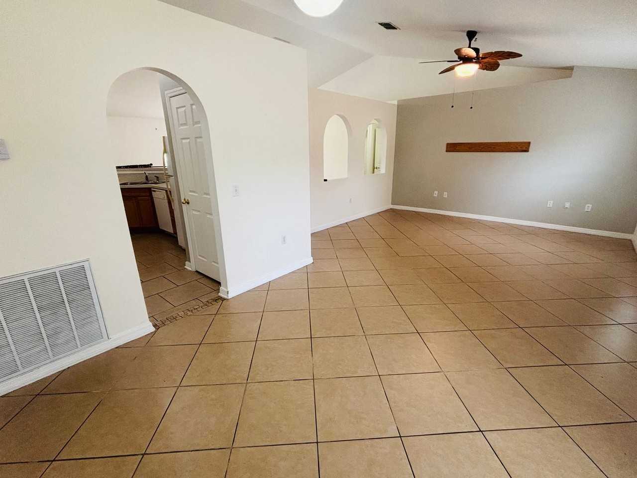 3668 Sw 133rd Loop - Photo 7 of 27