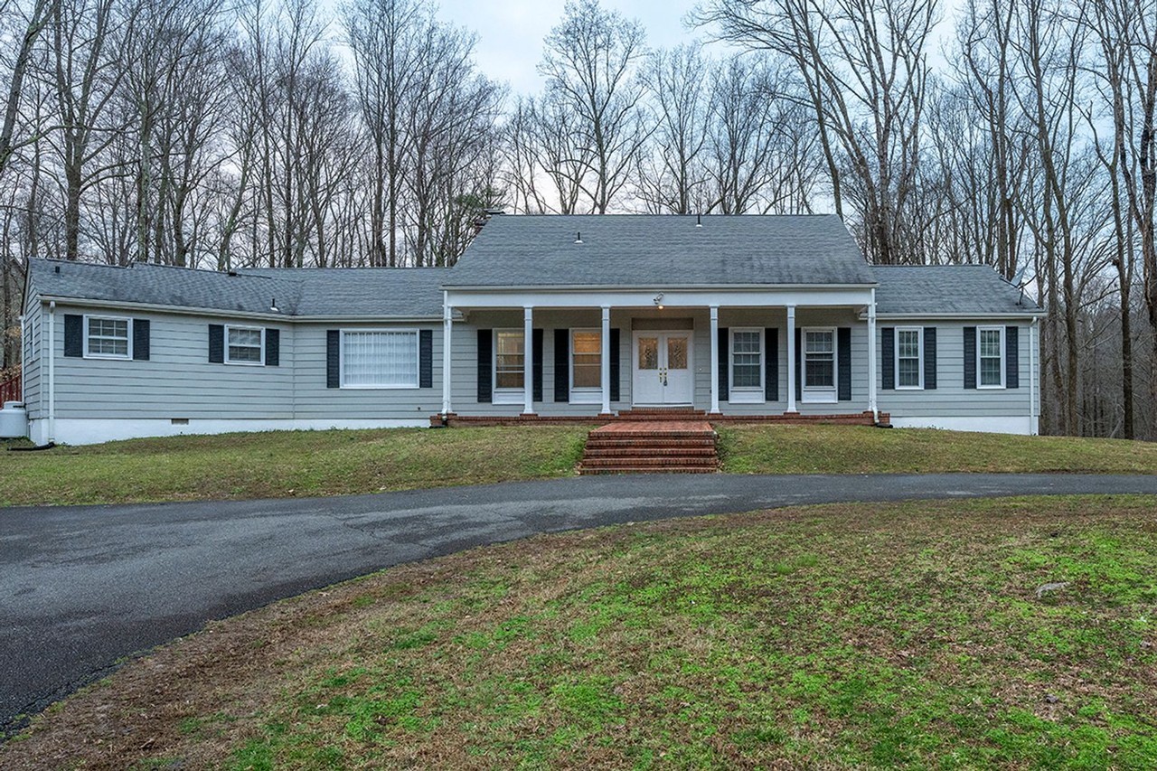 5035 Timberwood Trl - Photo 2 of 3