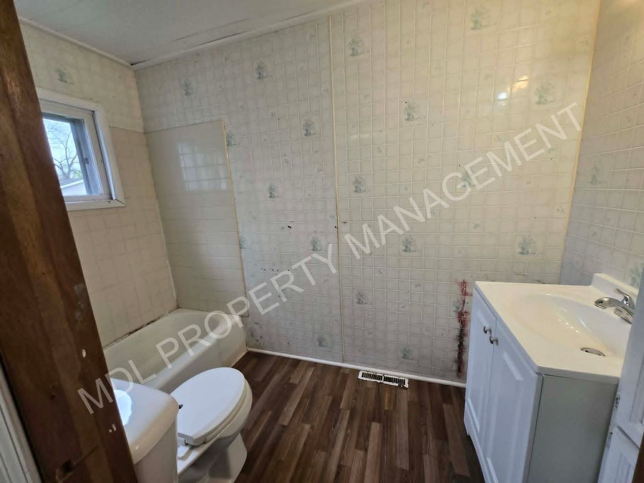 1402 Cass St - Photo 6 of 16