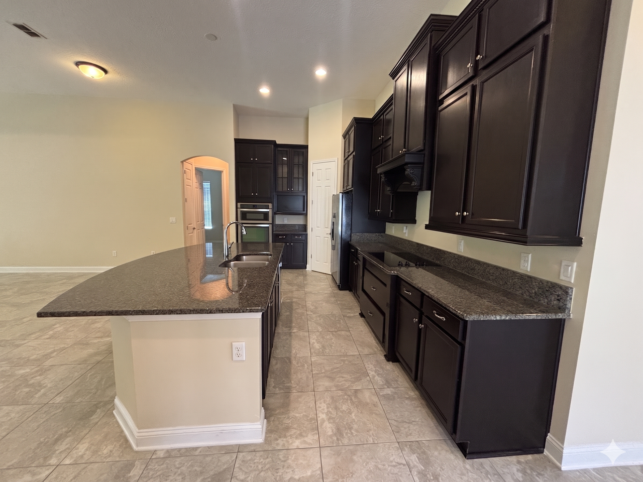 157 Cloisterbane Dr - Photo 3 of 38